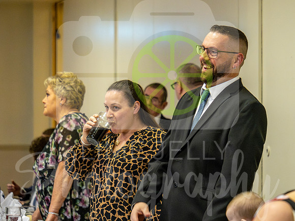 P1331385