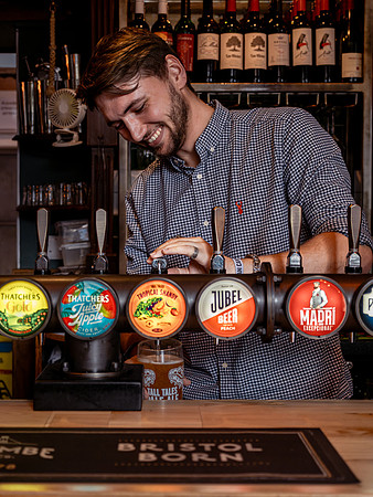 Ostrich_Bar_Sept_2025-17