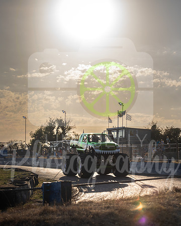MR_MM_AUG26-1481932