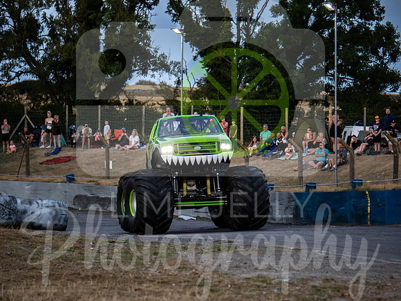 MR_MM_AUG26-1492964