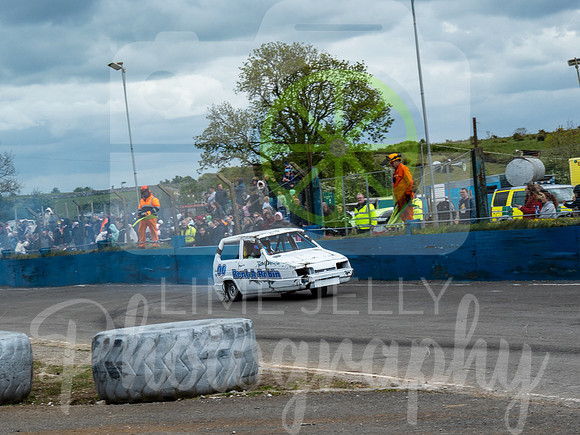 P1101681